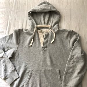 Gap L pull over sweatshirt. Great ticking details